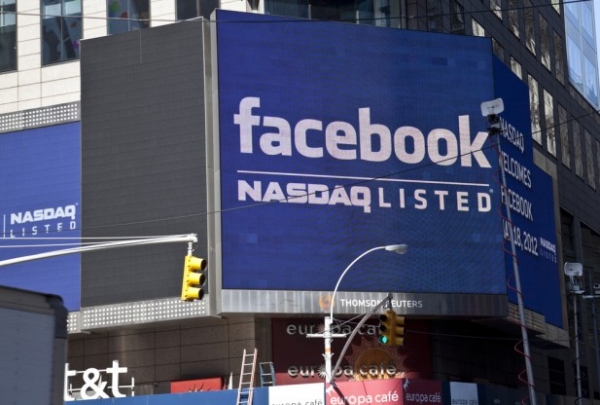 facebook charges 1 for direct inbox messaging Facebook Marketing Fail: For $1 Strangers Can Inbox You Anything! 